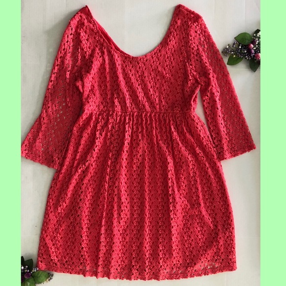 Fashion to Figure Dresses & Skirts - Fashion to Figure Coral Lace dress size 3X
